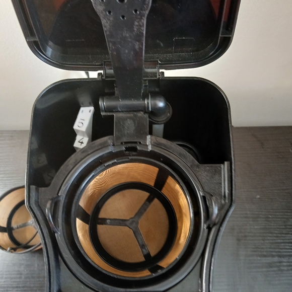 Jura Cypresso Coffee Maker model 426 in excellent condition.  Great for a apartm - Picture 9 of 12